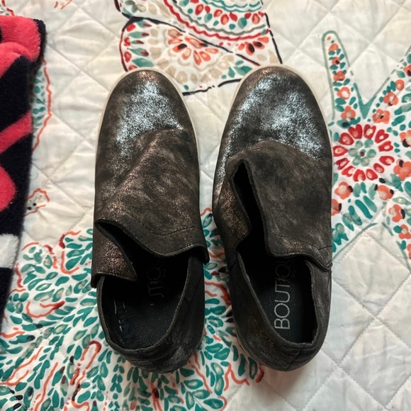 Gray sliver sparky sneaker heels - Picture 1 of 3